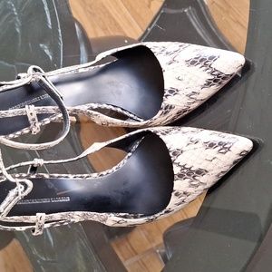 Alexander wang Jodie snakeskin shoe size 37/ womens 7